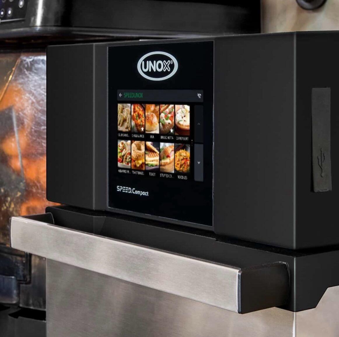 Servis Sürenizi Dakikalardan Saniyelere İndirin: Unox SPEED.Compact ECO Hızlı Pişirme Fırını