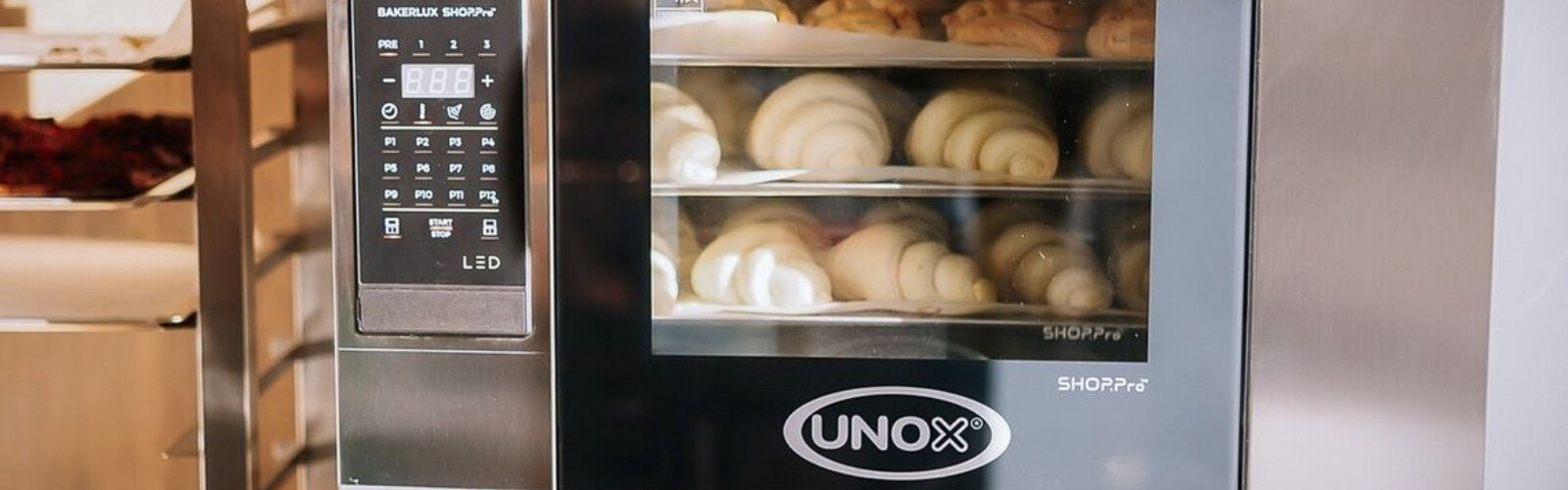 Unox Fırınları: Profesyonel Mutfakların Vazgeçilmez Tercihi ve Kullanım Alanları